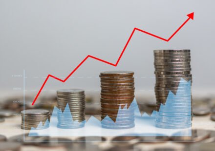 Inflação desacelera, mas juros elevados aumentam risco de forte queda do PIB em 2027